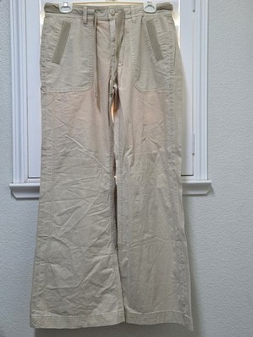 NWT American Eagle Women's Size 6 Beige Low Rise Flare Pants Stretch Drawstring